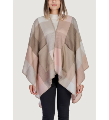 Pcnoanne Poncho Bc