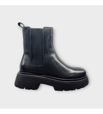 Chealsea boot in camoscio nero