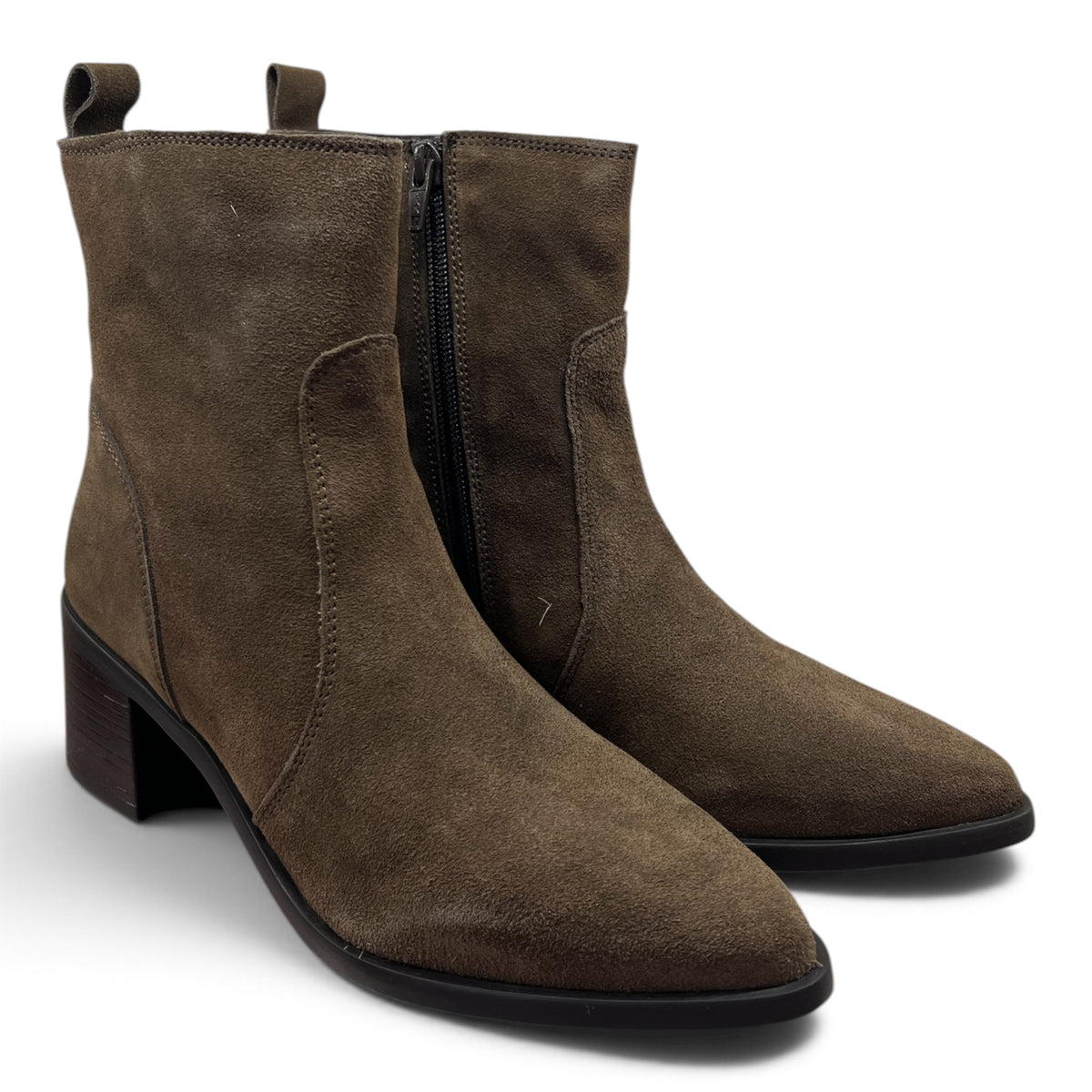 Stivaletto in camoscio marrone con tacco 6 cm