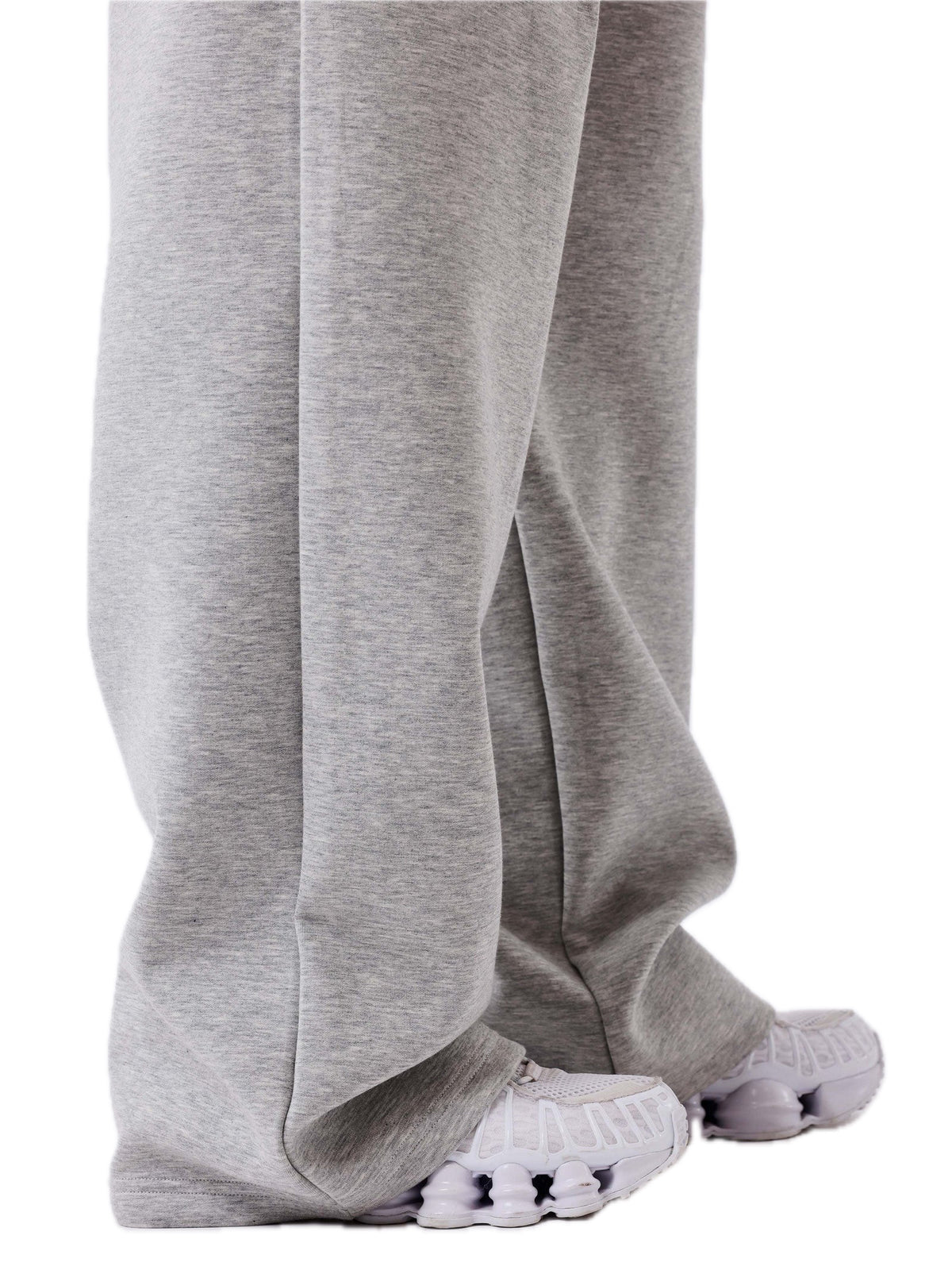 Pantaloni da jogging con pieghe naturali