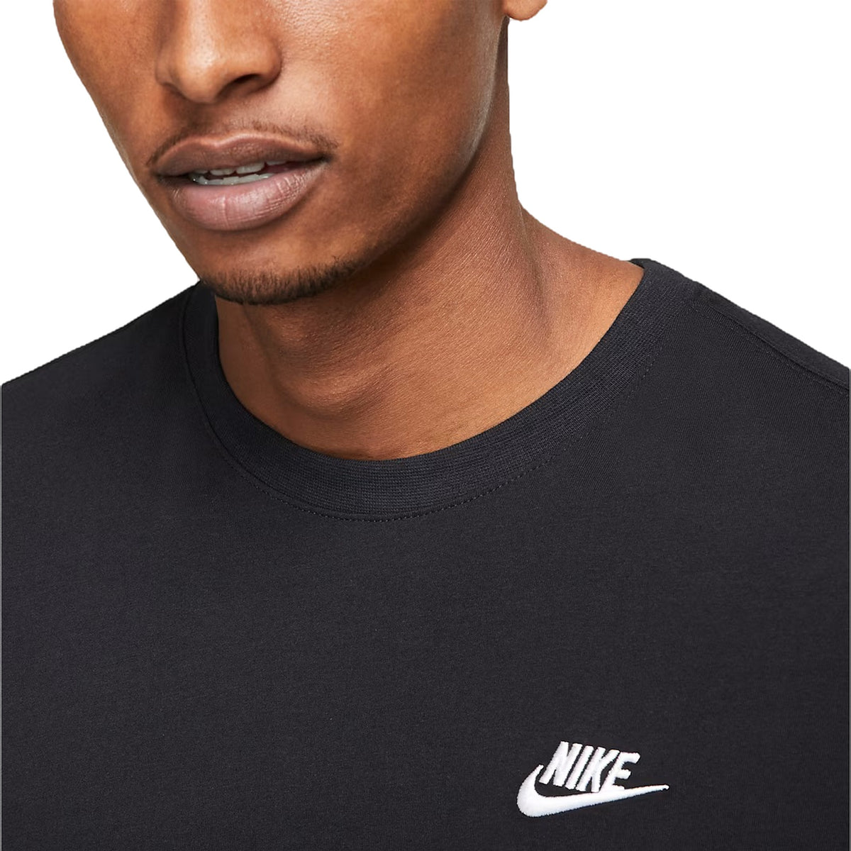 T-Shirt Nike Sportswear Club, vista 2