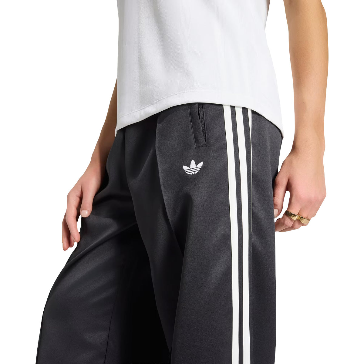 Pantaloni Adidas Pant. Satin SST Loose, vista 2
