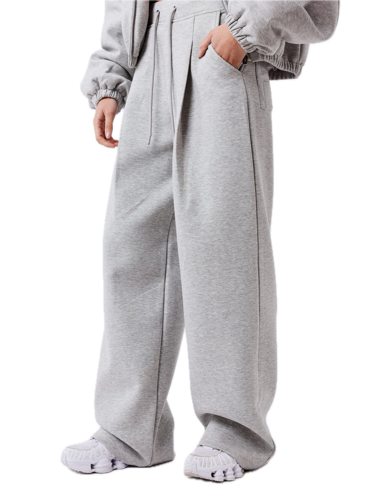 Pantaloni da jogging con pieghe naturali
